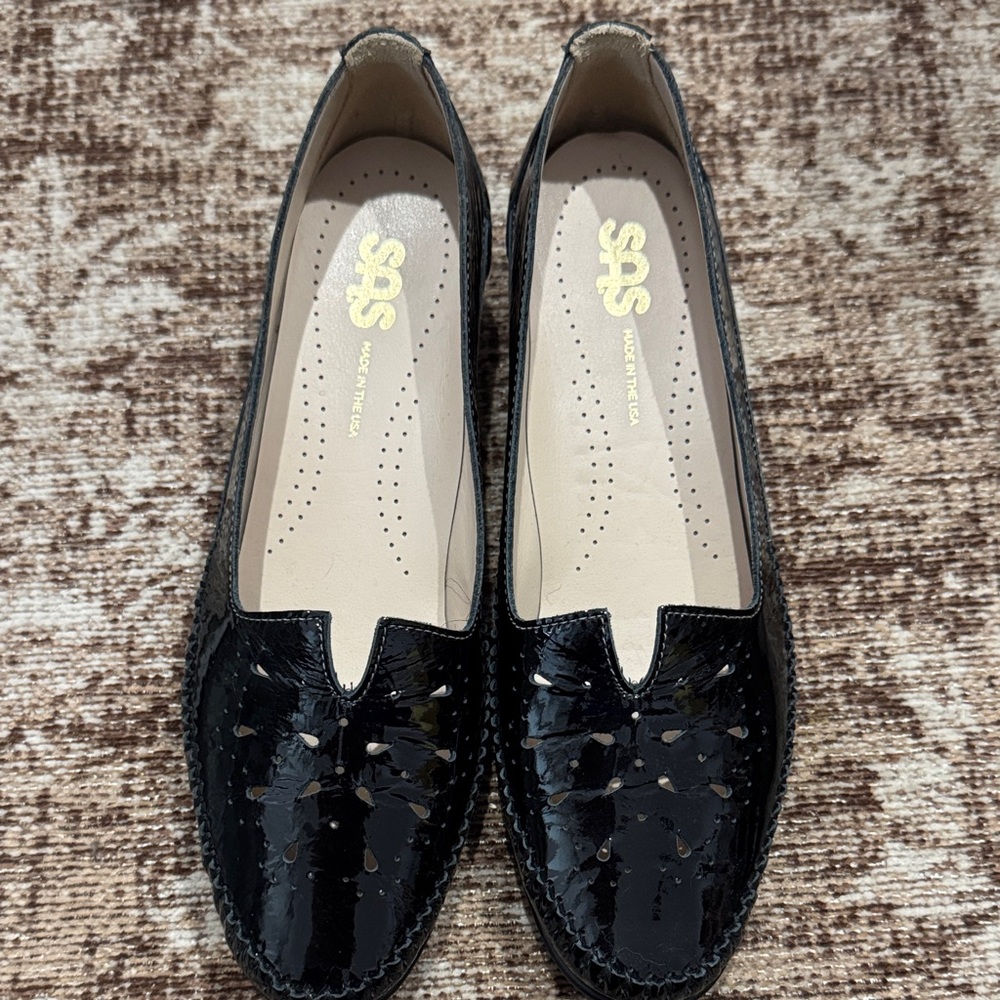 SAS Women's Shiny Black Loafers NWOT